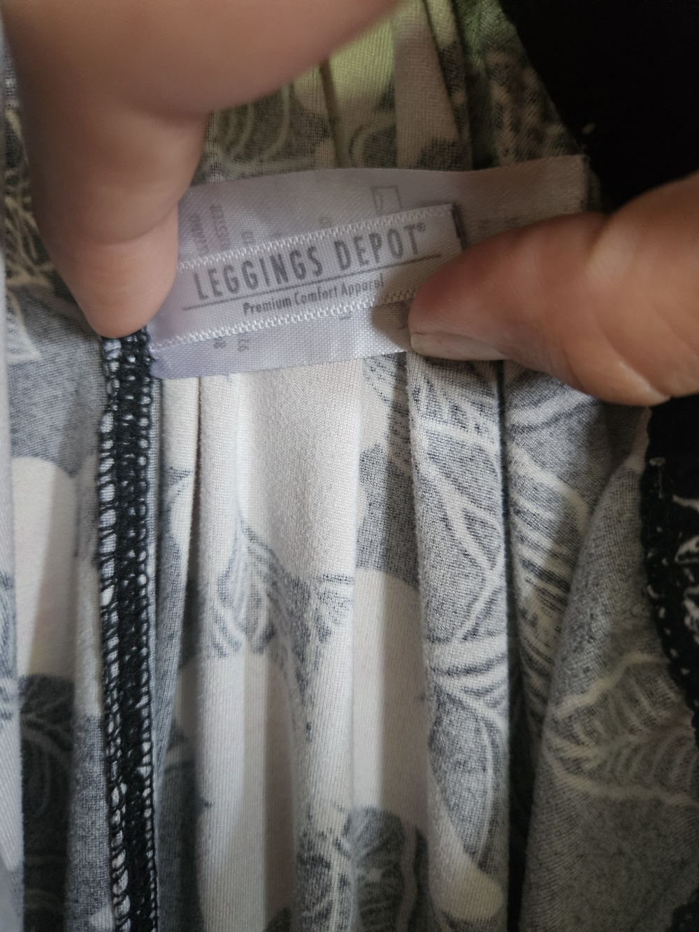 Leggings Depot Black Butter Soft Leggings with Pink & White Butterfly Floral Pat - Picture 3 of 4